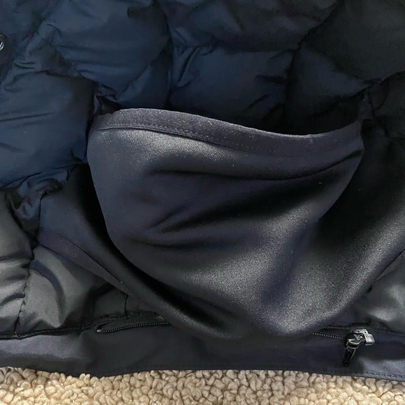 North Face parka, removable hood with face muffler. Warmth galore, size L, EUC - Picture 9 of 10